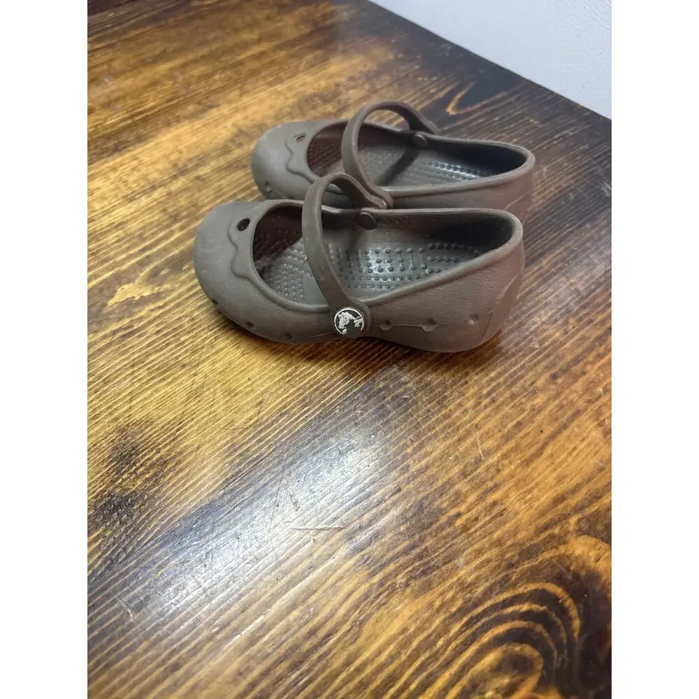 Crocs‎ Brown Flats Size C4/5